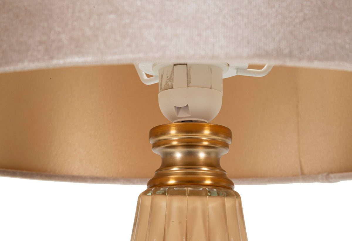 lampada_da_tavolo_elegante_base_scanalata_perlata_e_dorata__perly