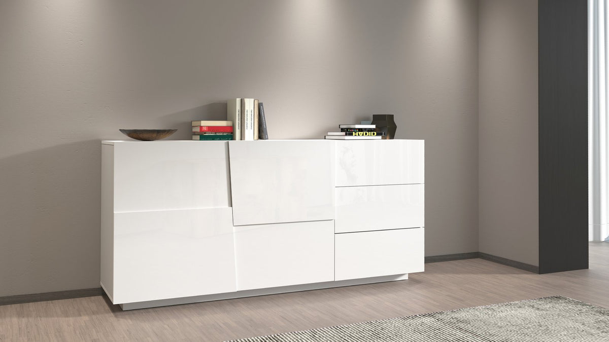 Credenza INFINITY bianco lucido vista di tre quarti con due ante e tre cassetti a gola #colore_Bianco Lucido