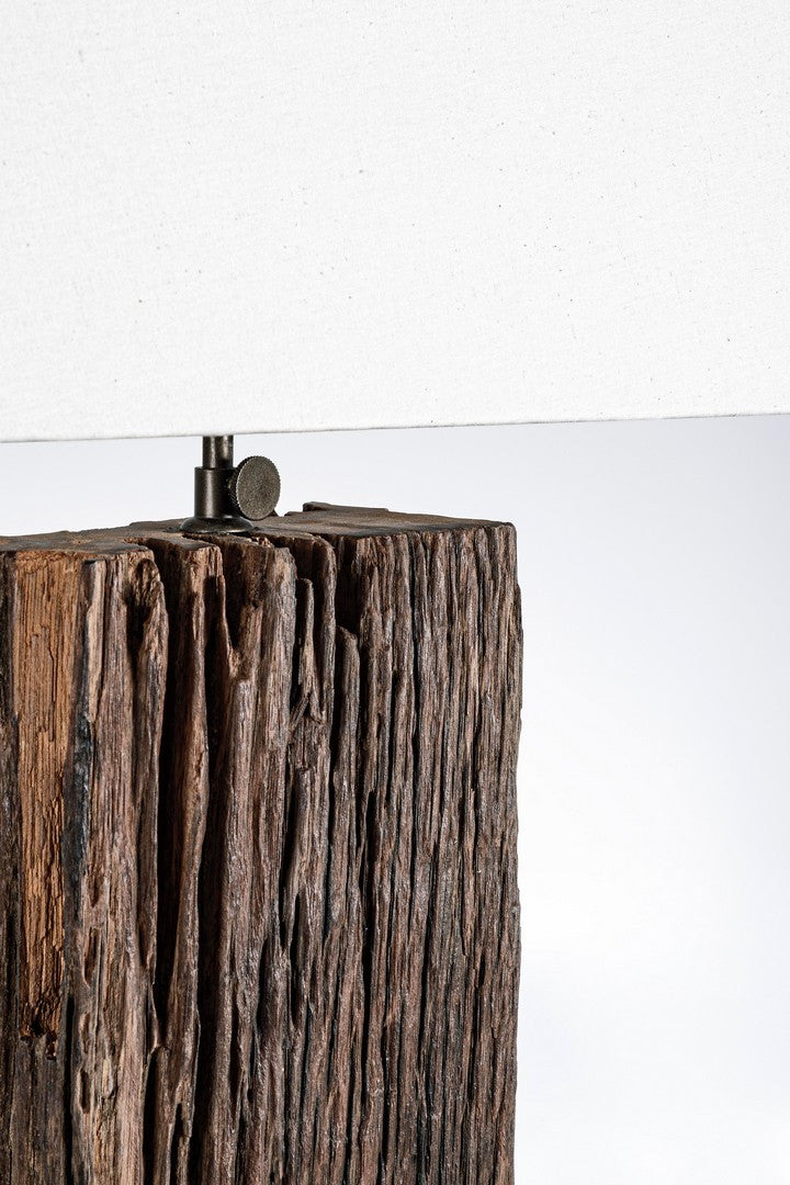 Lampada da Tavolo in Legno di Teak Riciclato con Paralume in Cotone - ANANYA