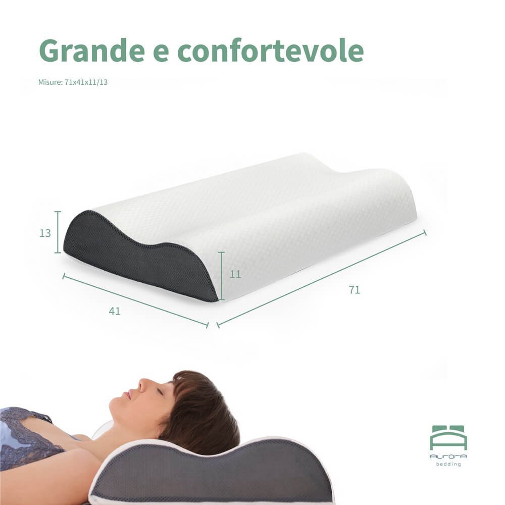 Guanciale cervicale panna con fascia grigia, misure 71x41 cm, con donna che dorme appoggiata