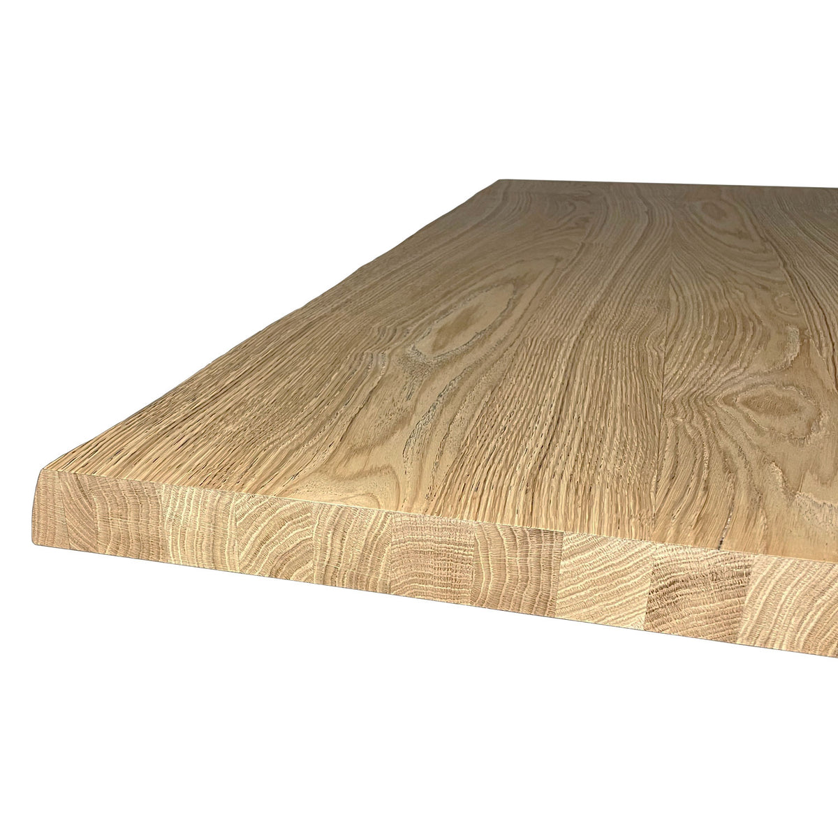 Piano in legno massello rovere su fondo bianco, vista frontale del bordo