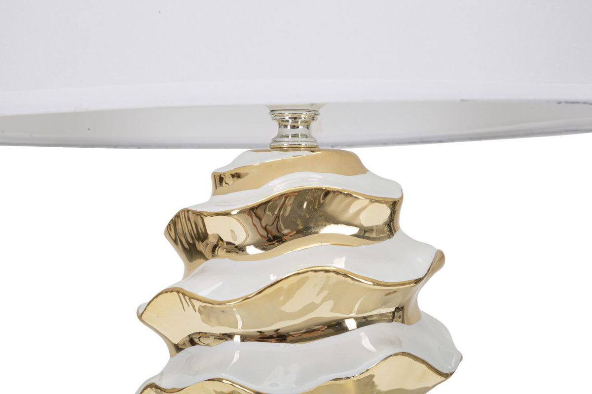 lampada_da_tavolo_in_ceramica_bianca_e_dorata_con_paralume__glam_space