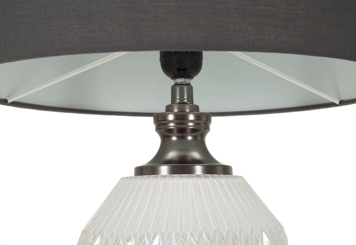 lampada_da_tavolo_con_base_in_vetro_e_paralume_in_velluto__brighty