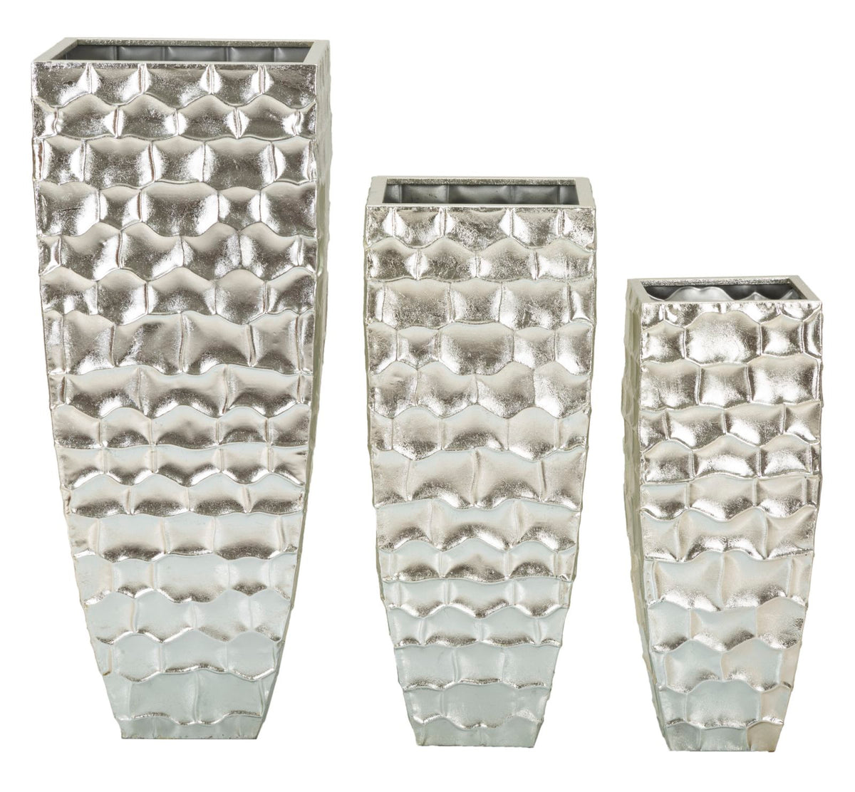 tris_vasi_decorativi_in_metallo_argento_di_diverse_dimensioni__tris
