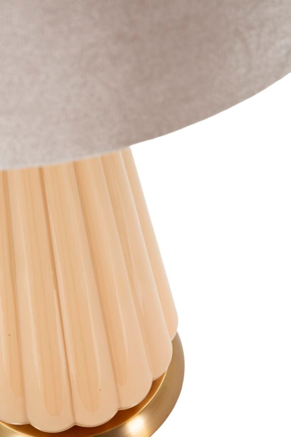 lampada_da_tavolo_elegante_base_scanalata_perlata_e_dorata__perly