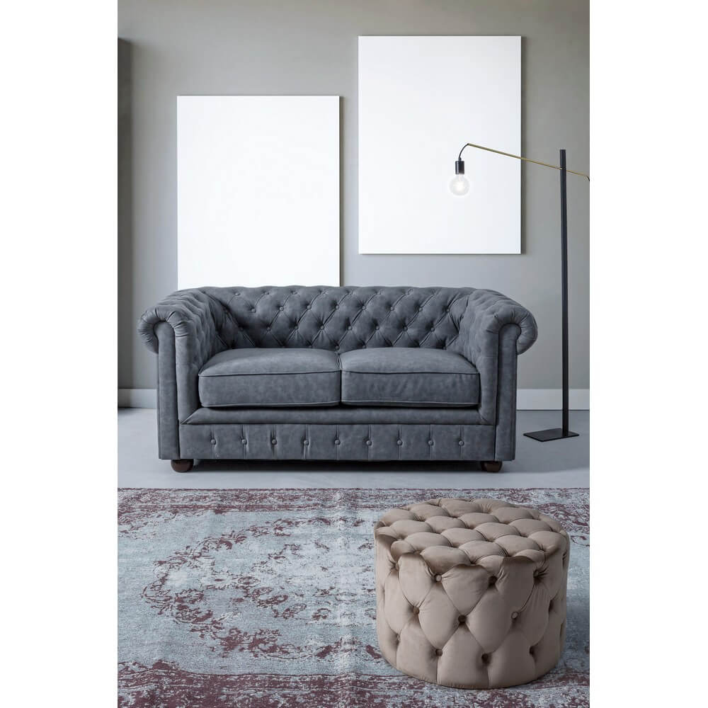 Pouf Rotondo in Velluto Trapuntato con Bottoni Stile Chesterfield - LEWIS
