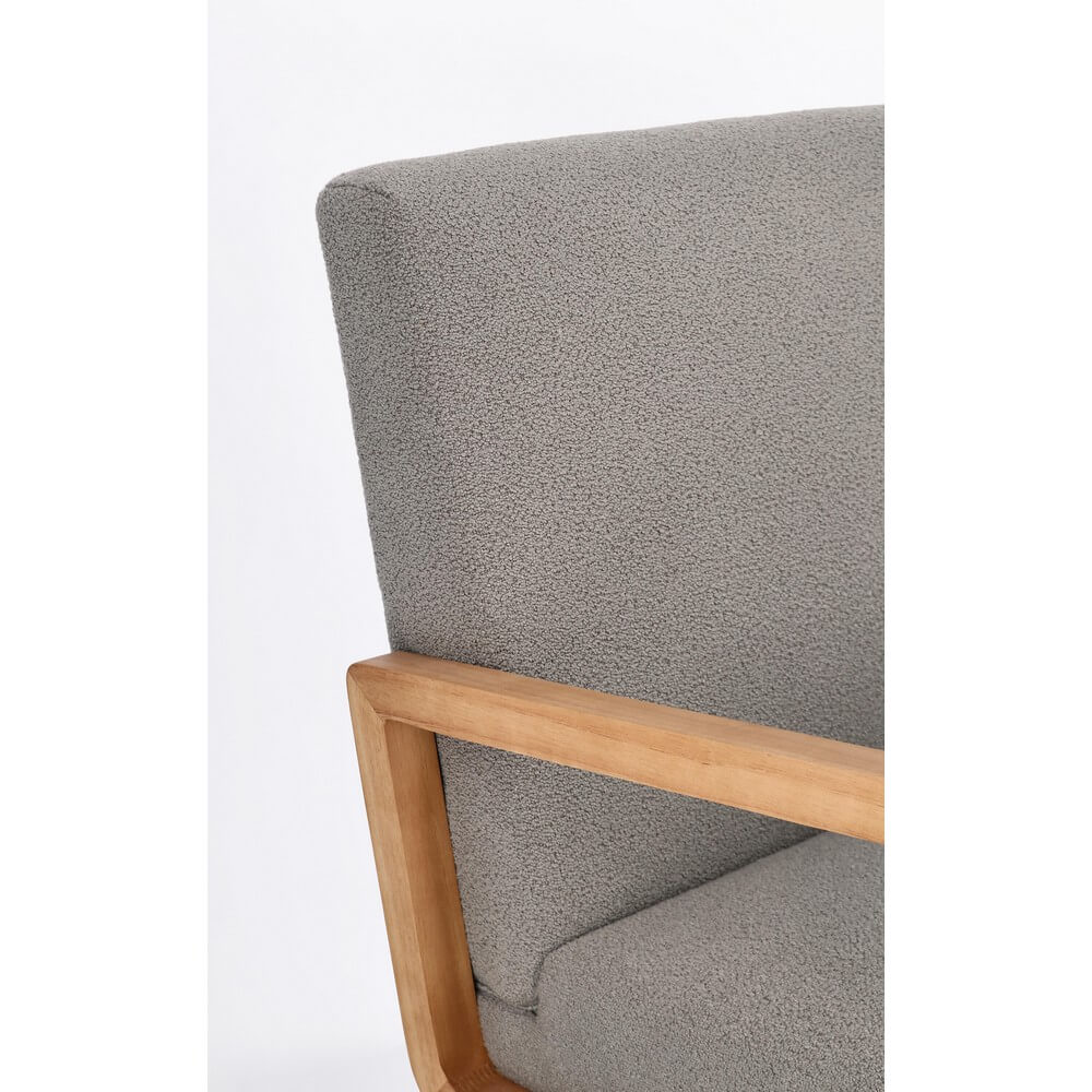 Poltrona con Braccioli in Legno e Tessuto Bouclé Nordico - RENEE