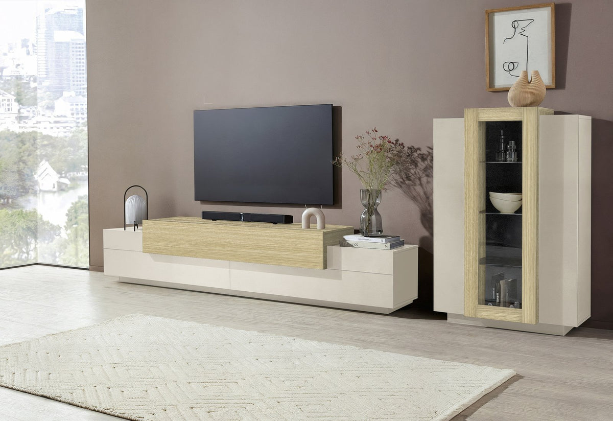 Parete attrezzata CELESTIA sabbia con ribalta in rovere e vetrina a due elementi #colore_Cashmere
