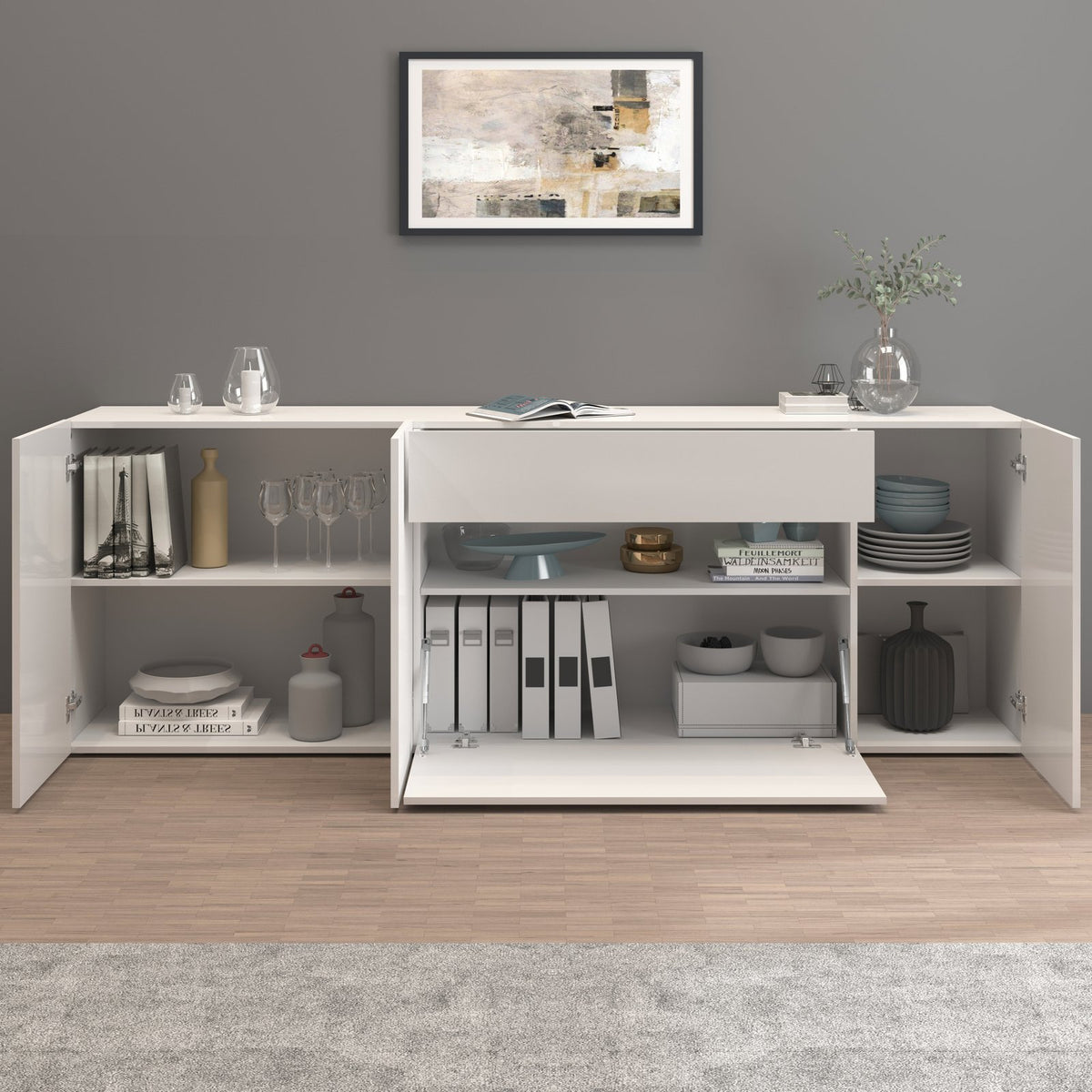 Credenza bianco opaco frontale con ante aperte e ripiani interni con stoviglie