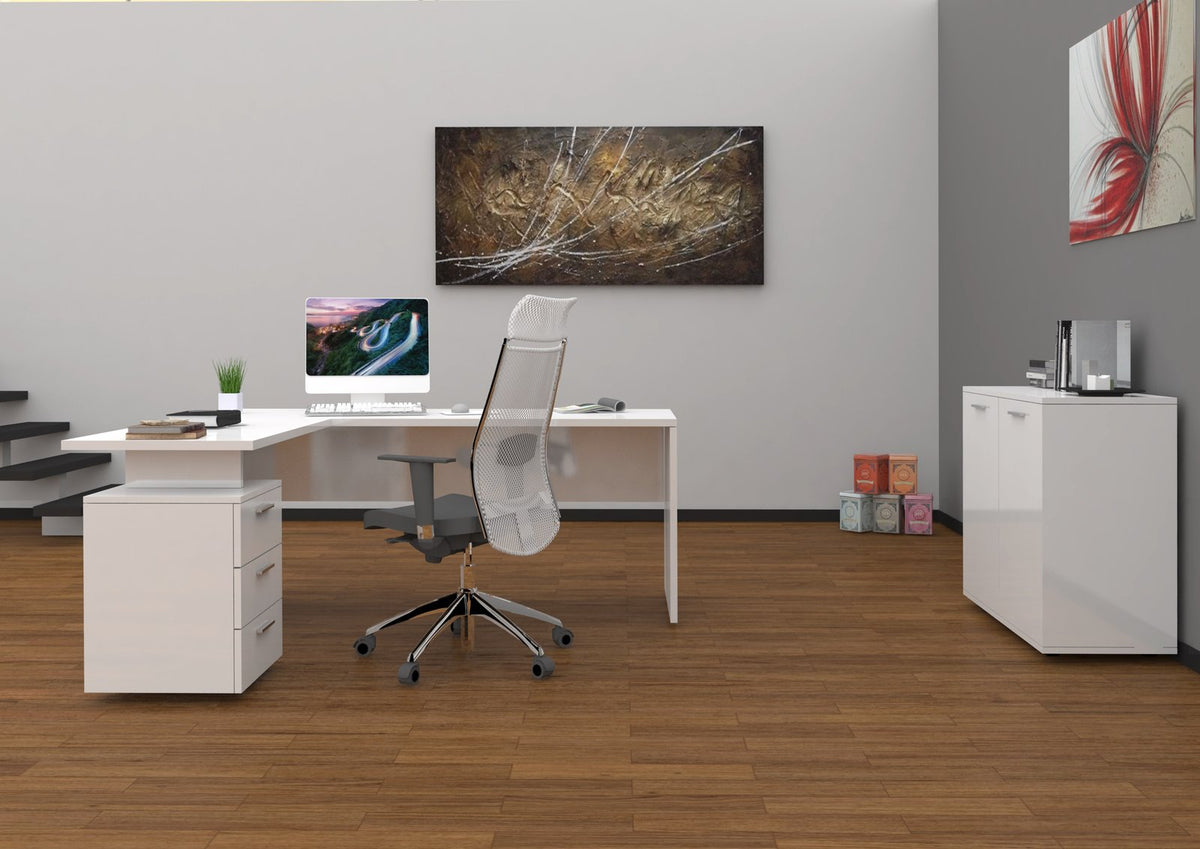 Scrivania angolare NOVA bianca con cassettiera a tre cassetti in ambiente domestico con pareti grigie #colore_Bianco Lucido