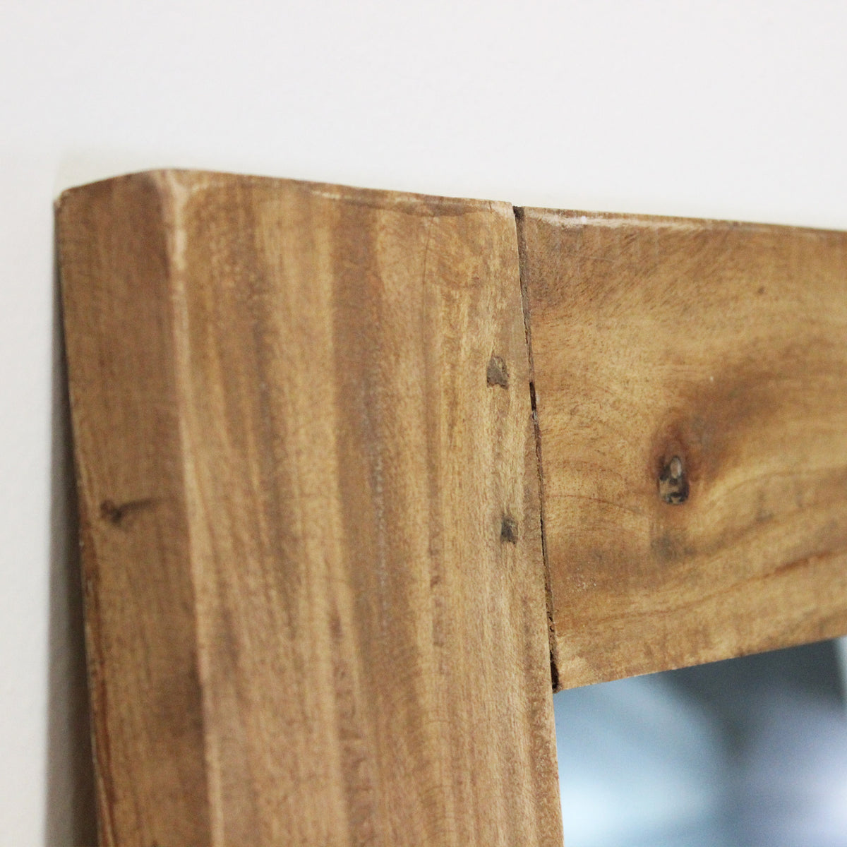 specchio_in_legno_rustico__cybeira