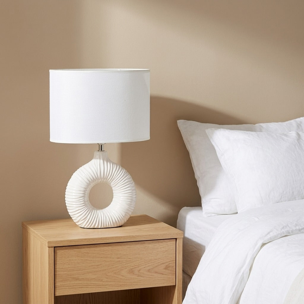 Lampada da tavolo comodino con base e paralume in tessuto - SETA