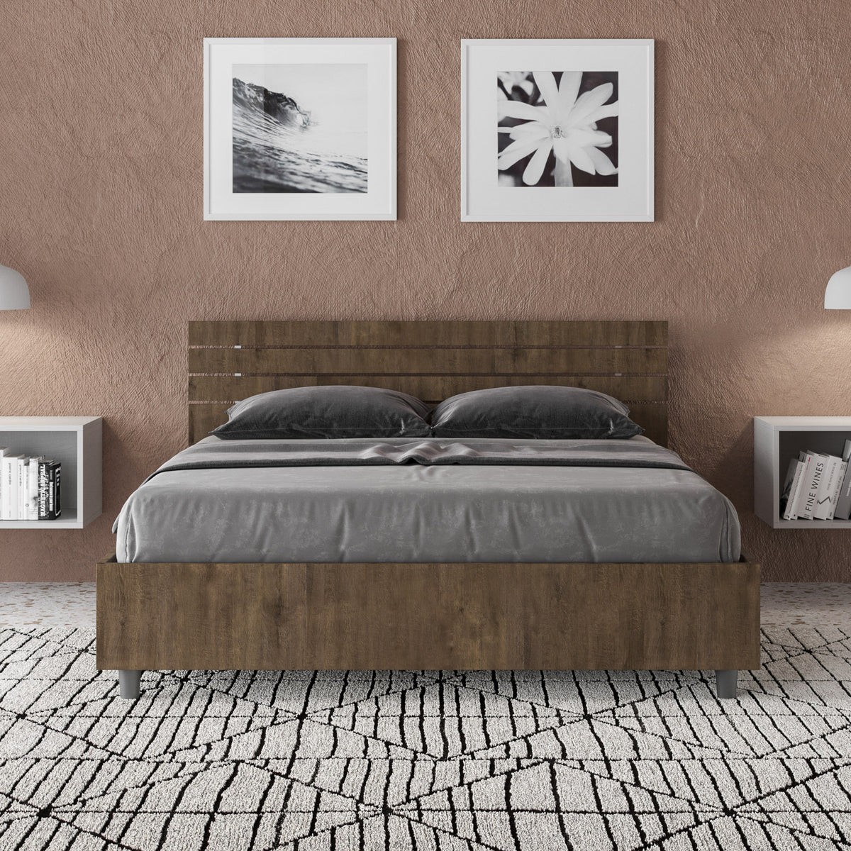 Letto ANKEL noce frontale con doghe orizzontali e mensole sospese con libri FINE WINES #colore_Noce