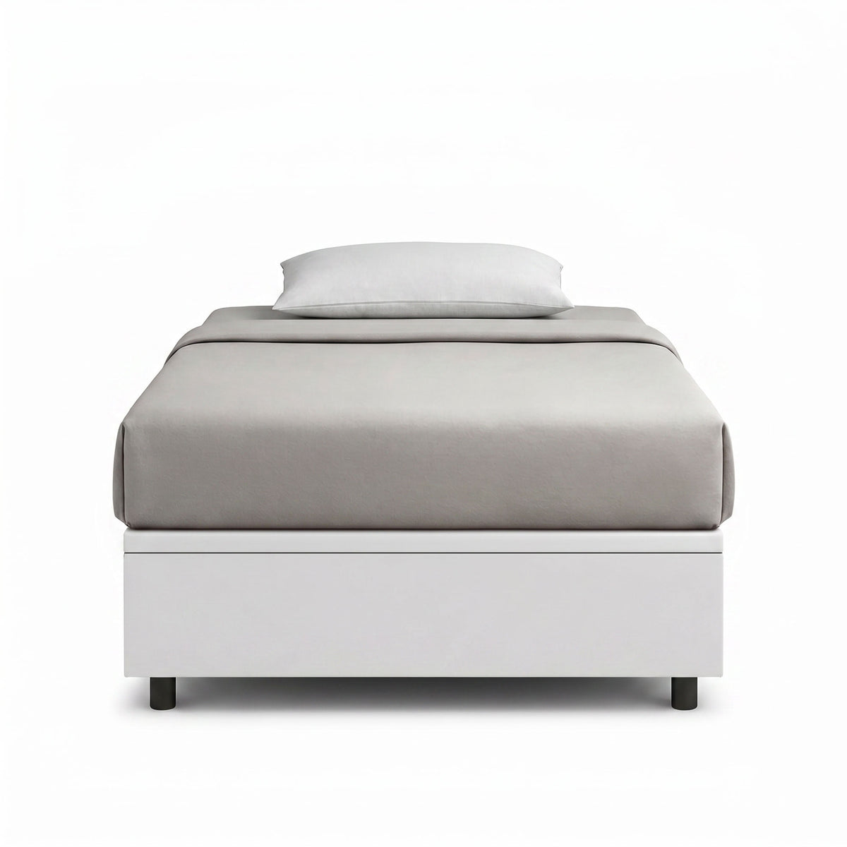 Letto singolo BOXMAX bianco frontale su fondo bianco, con copriletto grigio chiaro e cuscino #colore_Bianco