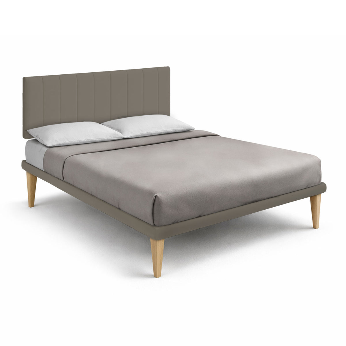 Letto matrimoniale TESSIS cappuccino con testiera imbottita a riquadri, vista di tre quarti #colore_Cappuccino