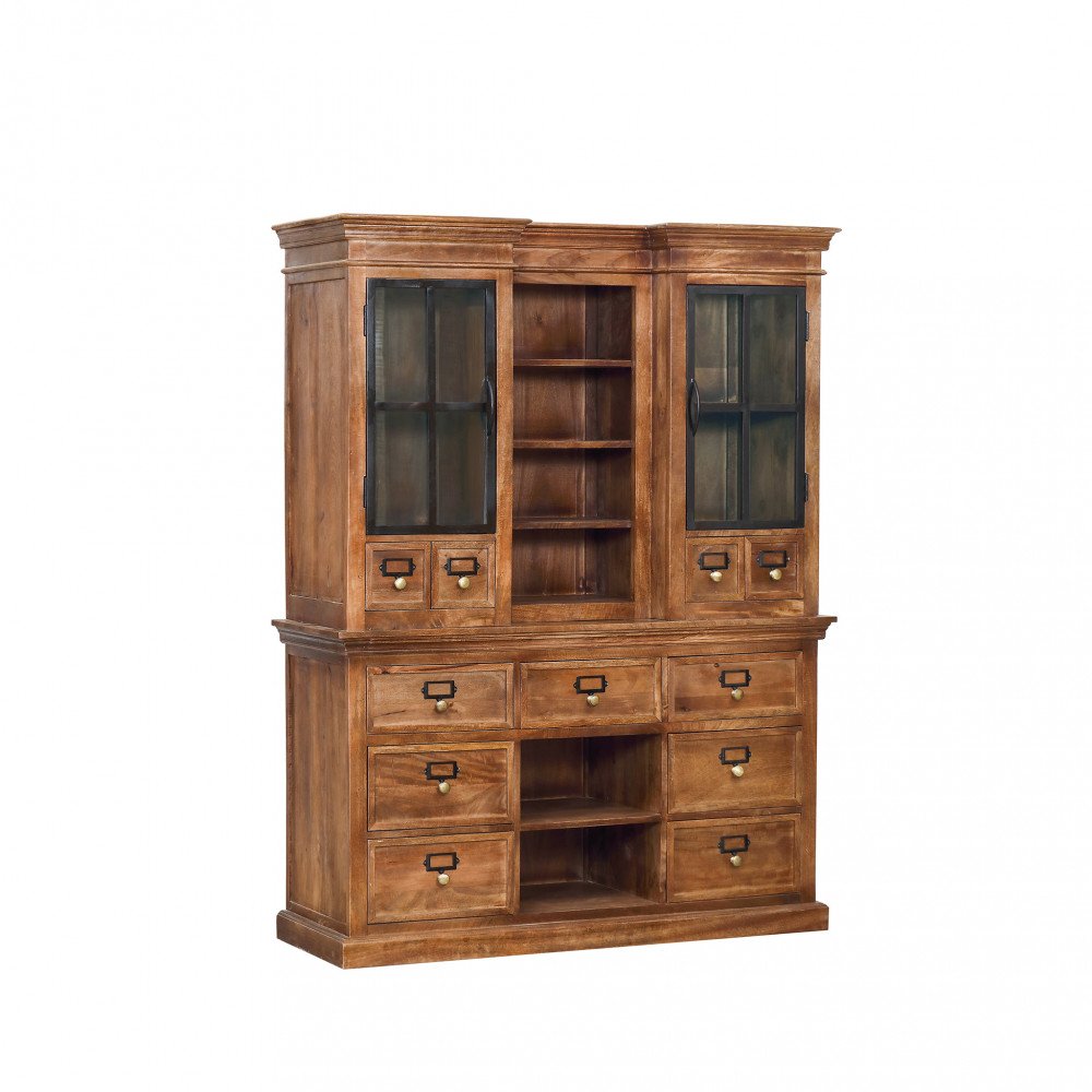 Credenza BARDEN marrone chiaro su fondo bianco, vista di tre quarti con ante vetrate