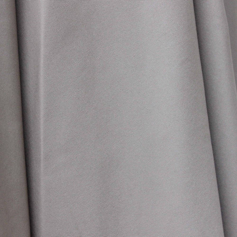 Dettaglio ravvicinato del tessuto beige della copertura dell'ombrellone MELIK