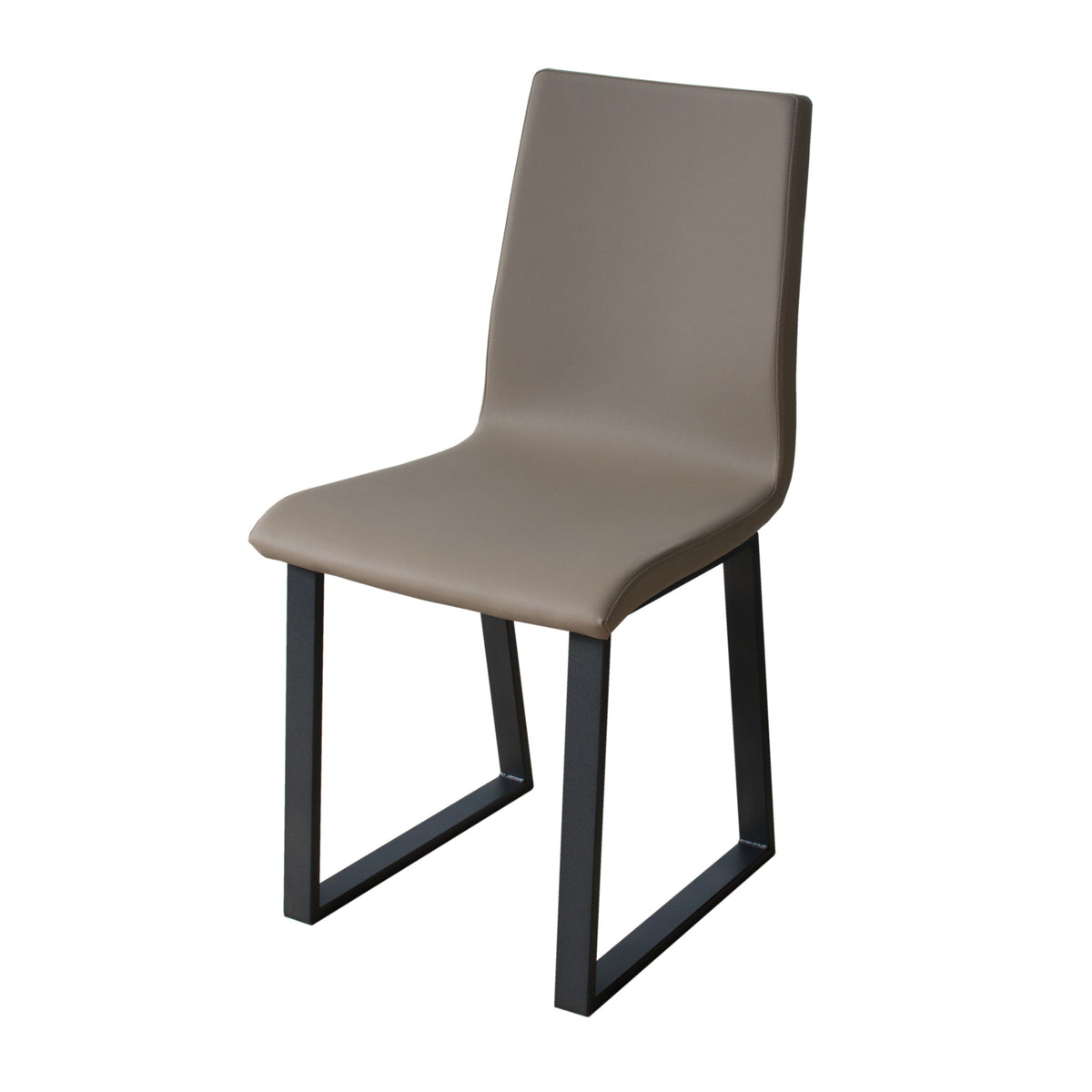 Sedia BAFFY tortora in similpelle con gambe a slitta in metallo antracite, tre quarti #colore_Tortora